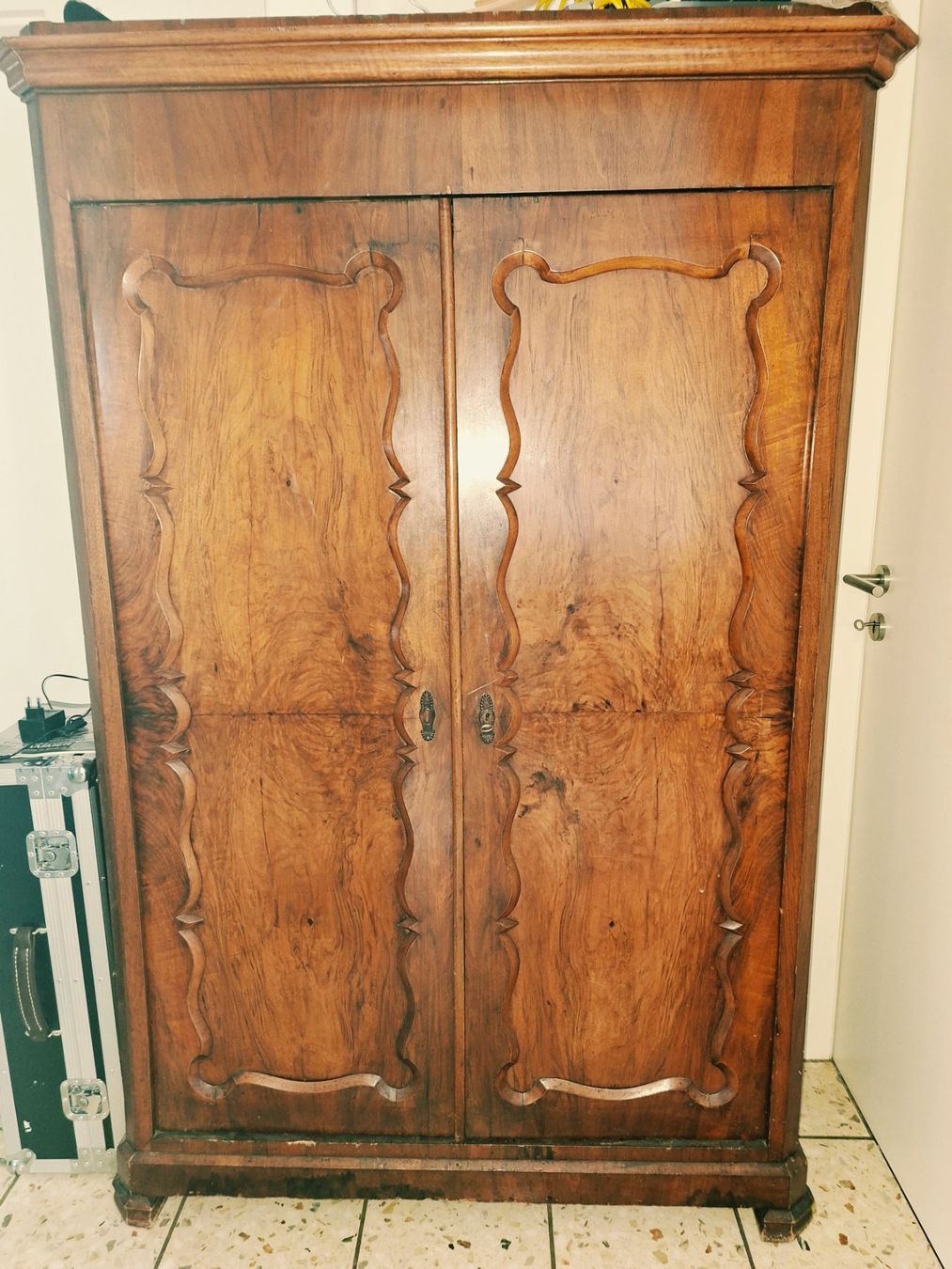 Armadi: Schrank – Usato da Weiningen ZH venduto da nic_5lqm