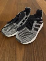 Adidas Kinder Schuhe Turnschuhe Grösse 30