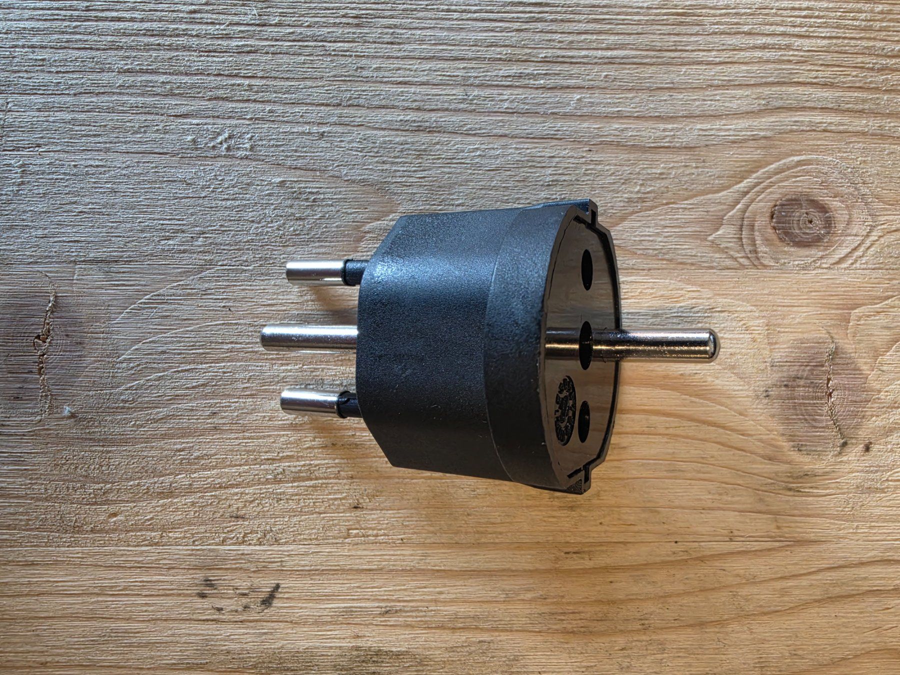 Unità & Adattatore: Fix Adapter Schuko Stecker Typ 2 auf Typ 1 Haus Strom smart – Usato da Andelfingen venduto da benoya