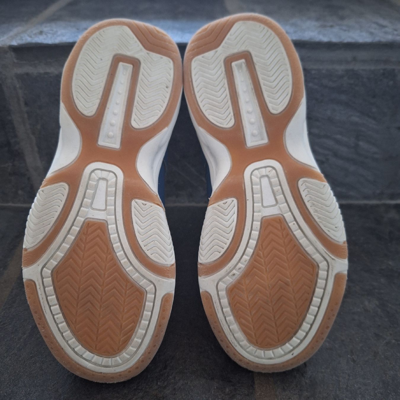 Fila Scarpe per ragazze: Fila Hallenschuh Grösse 35 – Usato da Schübelbach venduto da rab02 2
