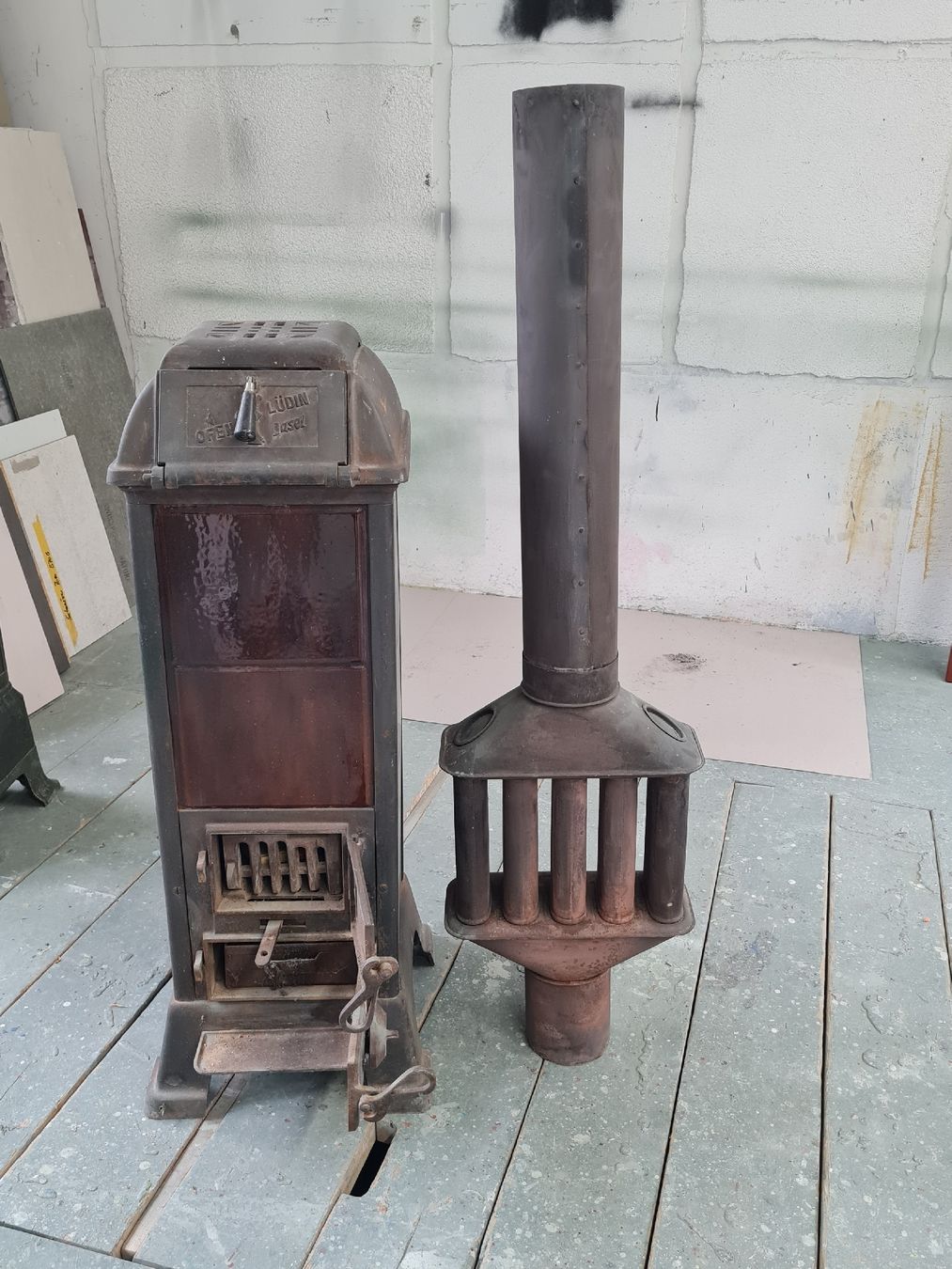 Altri mobili d'antiquariato: Antiker Ofen mit Rohr – Usato da Kleinandelfingen venduto da reg_yg6p 3