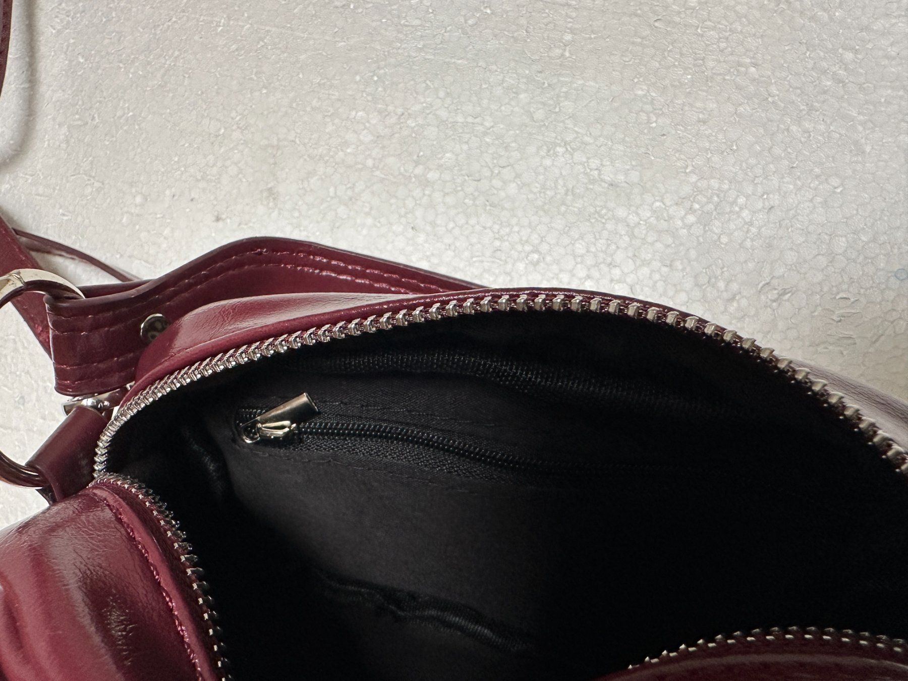 Borse da donna: Täschchen Tasche bordeaux neu! – Nuovo e nell'imballaggio originale da Gümmenen venduto da FelizitasHermann 5