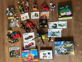 Lego Konvolut mit 4 ungeöffneten Sets und div. Minifiguren