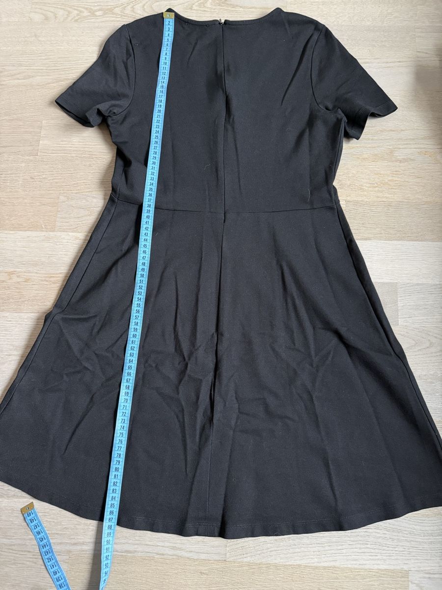 Esprit Vestiti: Schwarzes Kleid Esprit Gr. L, eher S/M – Usato da Rubigen venduto da Elmacino 1