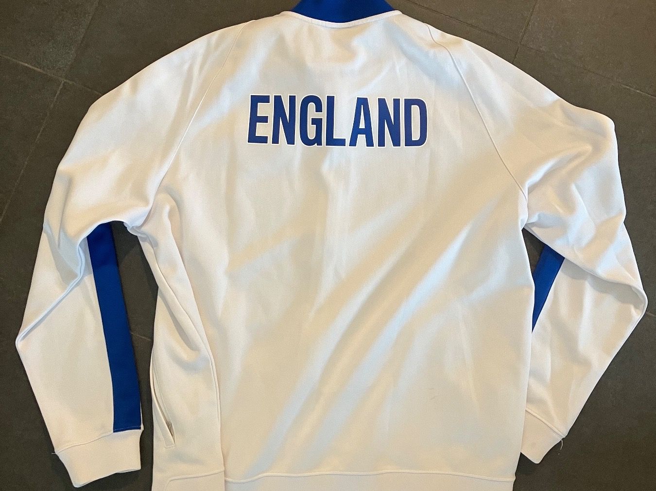 Nike Jacken: England Präsentationsjacke – Gebraucht aus Büsserach von  1