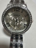 Montre GENEVA femme neuve avec strass 
40