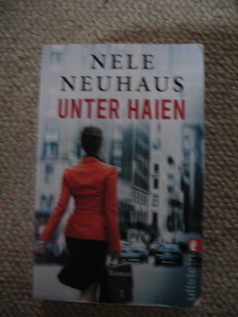 Libri: Unter Haien Nele Neuhaus – Usato da Reitnau venduto da Bab0