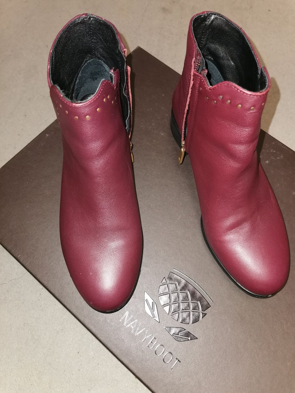 Navyboot Damenschuhe: Navyboot Leder halbstiefeletten, neu Damen 36 – Gebraucht aus Effretikon von Movie99 1