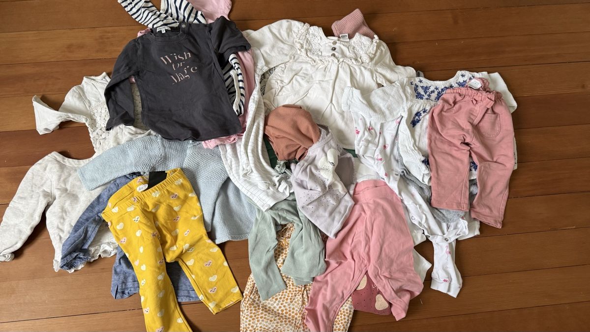 Lotti & Set di vestiti: Kleiderpaket Grösse 80/86 – Usato da Zürich venduto da Daniman