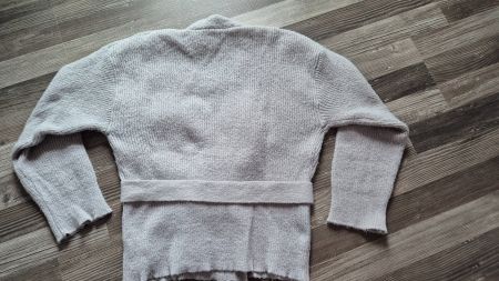 Cardigan grigio chiaro con cintura taglia L autunno
