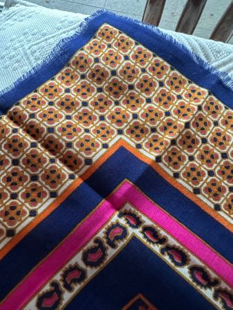 WoLLe FouLard