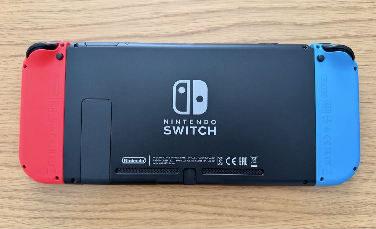 Nintendo Console: Nintendo Switch - inkl 2 Controller - Version 2021 - Top – Usato da Weisslingen venduto da quarktasche 4