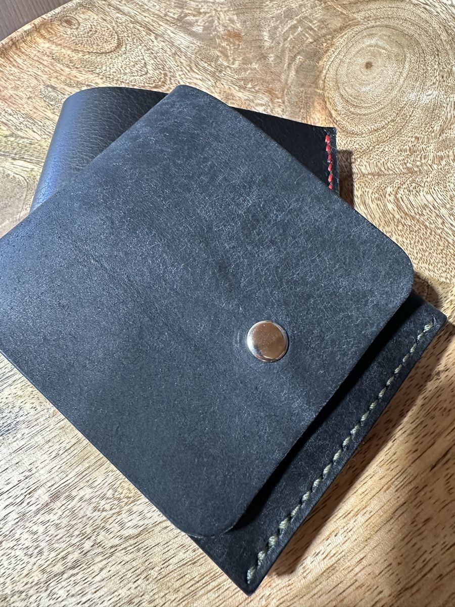 Brieftaschen: Handgefertigte Leder-Geldbörse – Neu und originalverpackt aus Mettmenstetten von vad_57p2 4