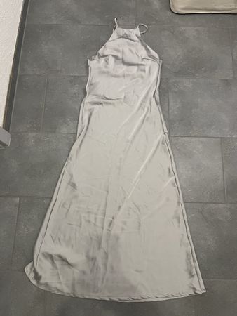 Graues / Silbernes Kleid