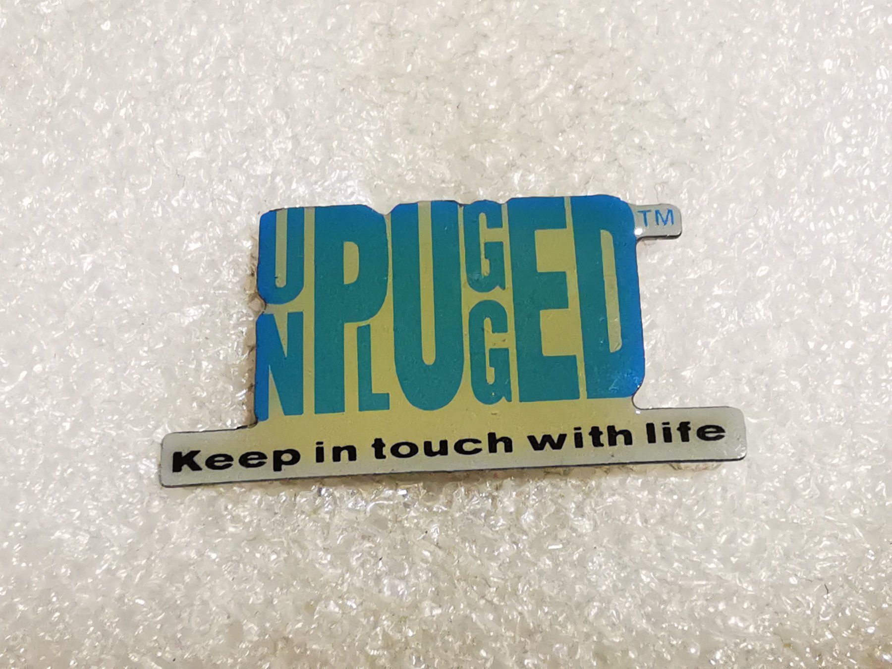 Placchette & Badge: Ansteckpin 91: Unplugged – Usato da Oppligen venduto da Pin-Fall-Shop