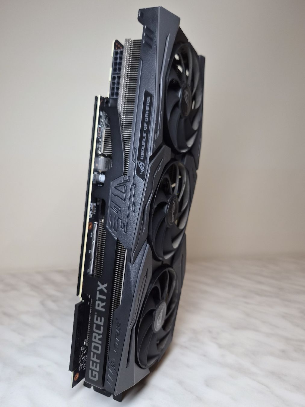 Asus Schede grafiche: ASUS ROG-STRIX-RTX2070S-A8G-GAMING – Usato da Schaffhausen venduto da P3ntiumii
