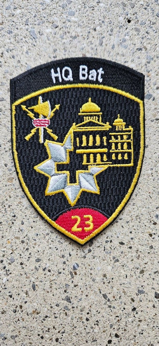 Schweizer Armee Placchette & Badge:  *** Badge HQ Bat ohne Klett ***  – Nuovo e nell'imballaggio originale da Riedholz venduto da fr_sIruP