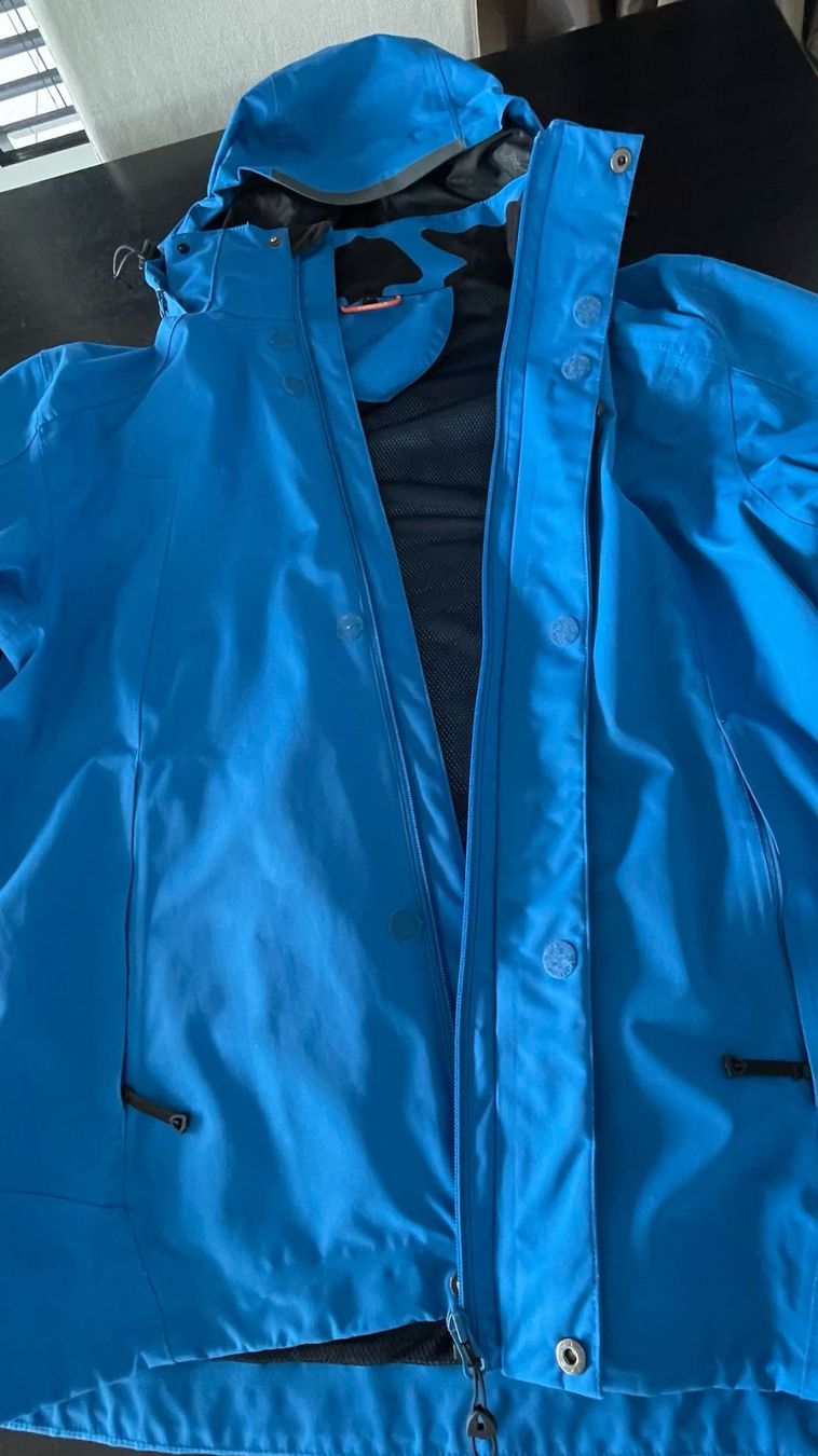 Kaikkialla Jacken: Wanderjacke Windjacke Grösse L, top Zustand! – Gebraucht aus Herrliberg von Zueriseeufer 1