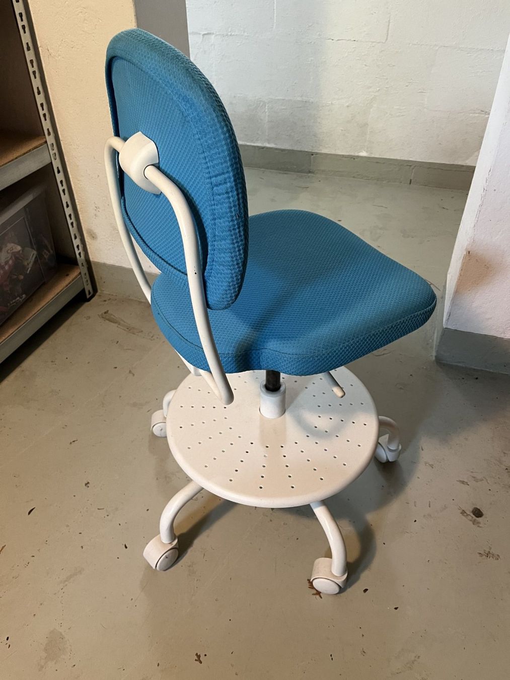 Ikea Sedie: Kinder Schreibtischstuhl hellblau VIMUND – Usato da Zumikon venduto da Jeuge 5