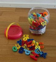 Magnetische Buchstaben und Zahlen