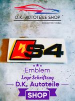 Audi S4 Emblem Schriftzug Logo aus Metall Rot/Schwarz Matt