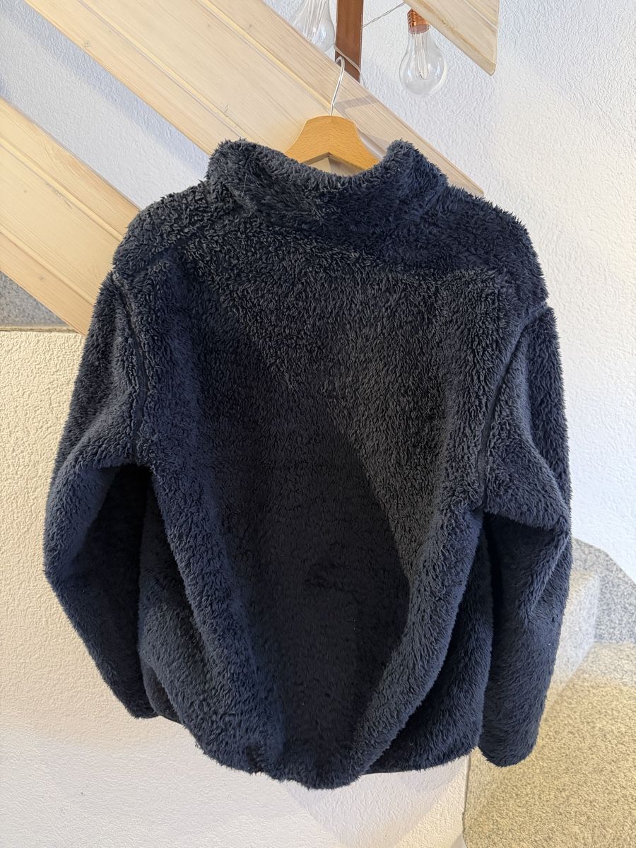 Uniqlo Jacken: Polaire bleue marine – Gebraucht aus Nyon von ine_m57q 1