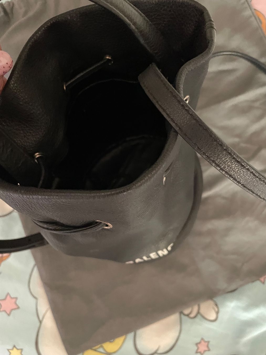 Balenciaga Borse da donna: Balenciaga  Bucket Bag – Nuovo (secondo la descrizione) da Taverne venduto da Monica80 4