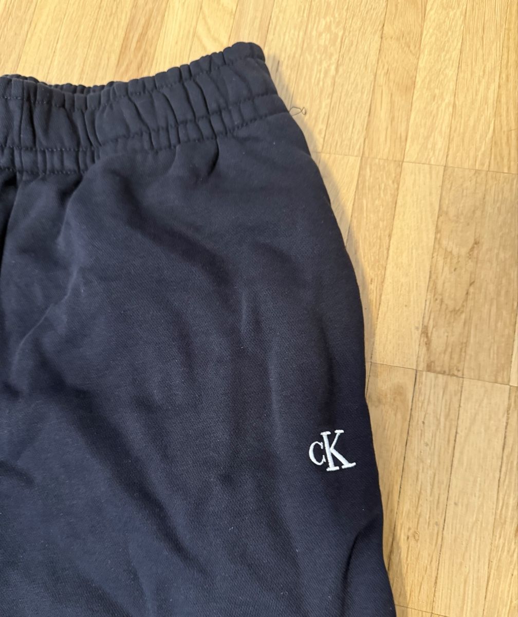 Calvin Klein Pantaloni: Pantalon de jogging – Nuovo (secondo la descrizione) da Bulle venduto da pra_c9c8 1