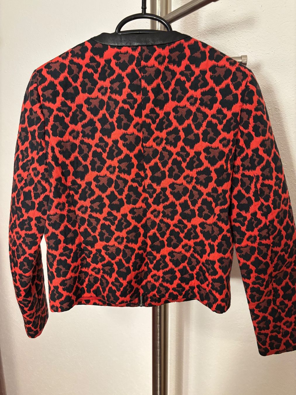 Manteau femme à capuche matelassage fin noir