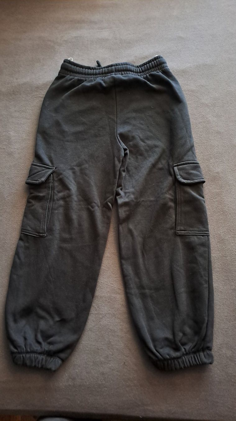 Pantalons: Trainerhose Gr. 128 Neu – Neuf (Voir description) à Oberrieden par Raja011 1
