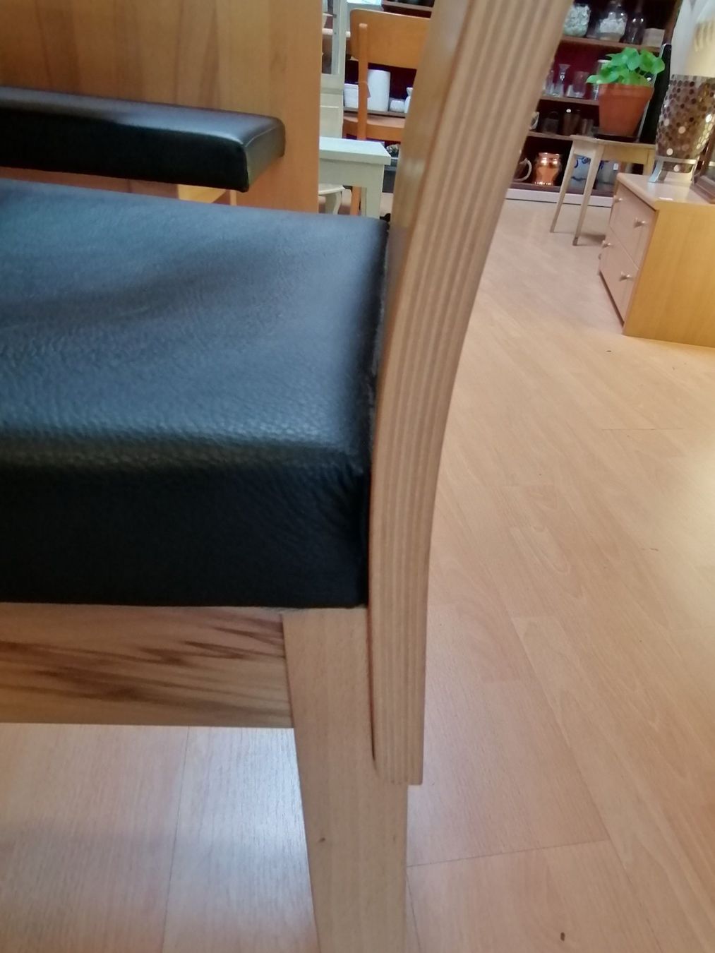 Panchine: Modernes Set aus Eckbank, Tisch, 2 Stühle – Usato da Köniz venduto da Brockenreich 4