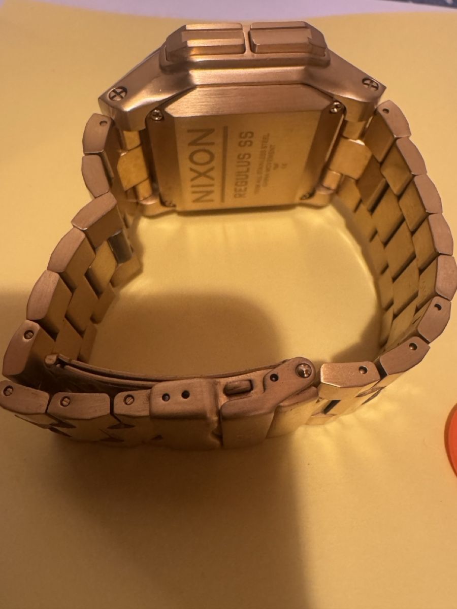 Nixon Orologi: Montre Nixon Regulus SS, - État impeccable! – Usato da Veytaux venduto da 81v_2xqb 1