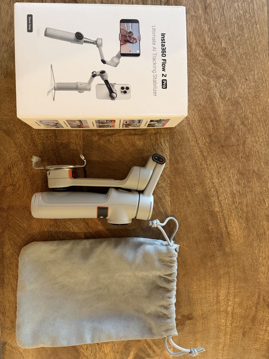 Insta360 Treppiedi & Teste: Insta360 Flow 2 Pro Stabilisator Stone Gray neu – Usato da Arisdorf venduto da zyrkn 1