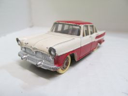 SIMCA CHAMBORD  DINKY TOYS  1:43