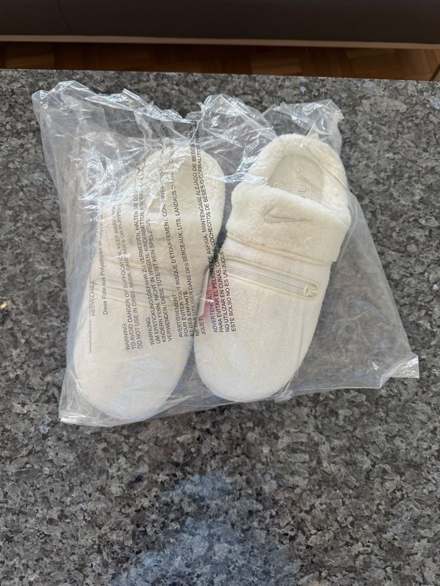 Nike Scarpe da uomo: Nike Hausschuhe Neu Gr. 40 – Nuovo e nell'imballaggio originale da Zug venduto da nissi_25 3