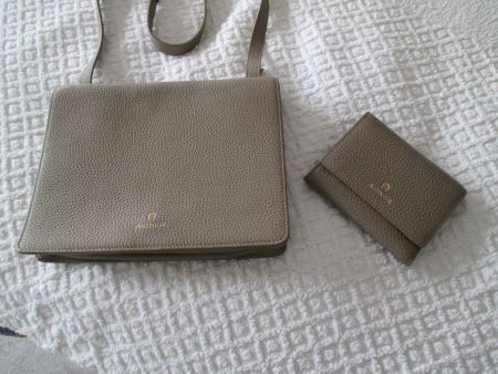 Umhängetasche m/ Portemonnaie - NEU - Marke AIGNER, taupe