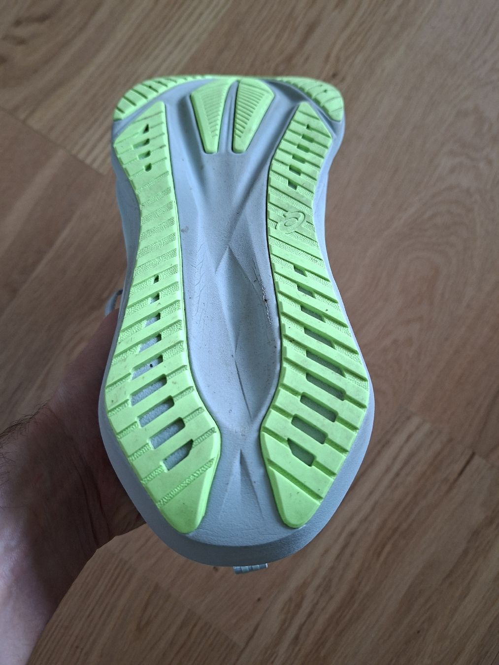 Asics Scarpe da uomo: Asics Novablast 5 - EUR 42 – Nuovo (secondo la descrizione) da Baar venduto da Janoli88 5