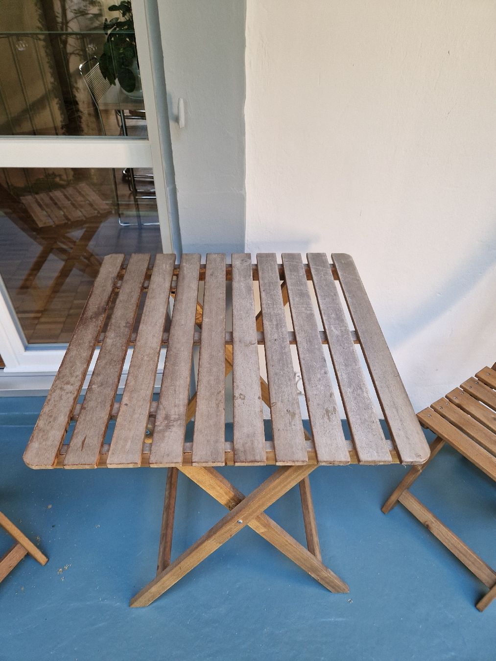 Tische: Holz Gartentisch und 2 Stühle Askholmen, Ikea – Gebraucht aus Basel von Musawida 2