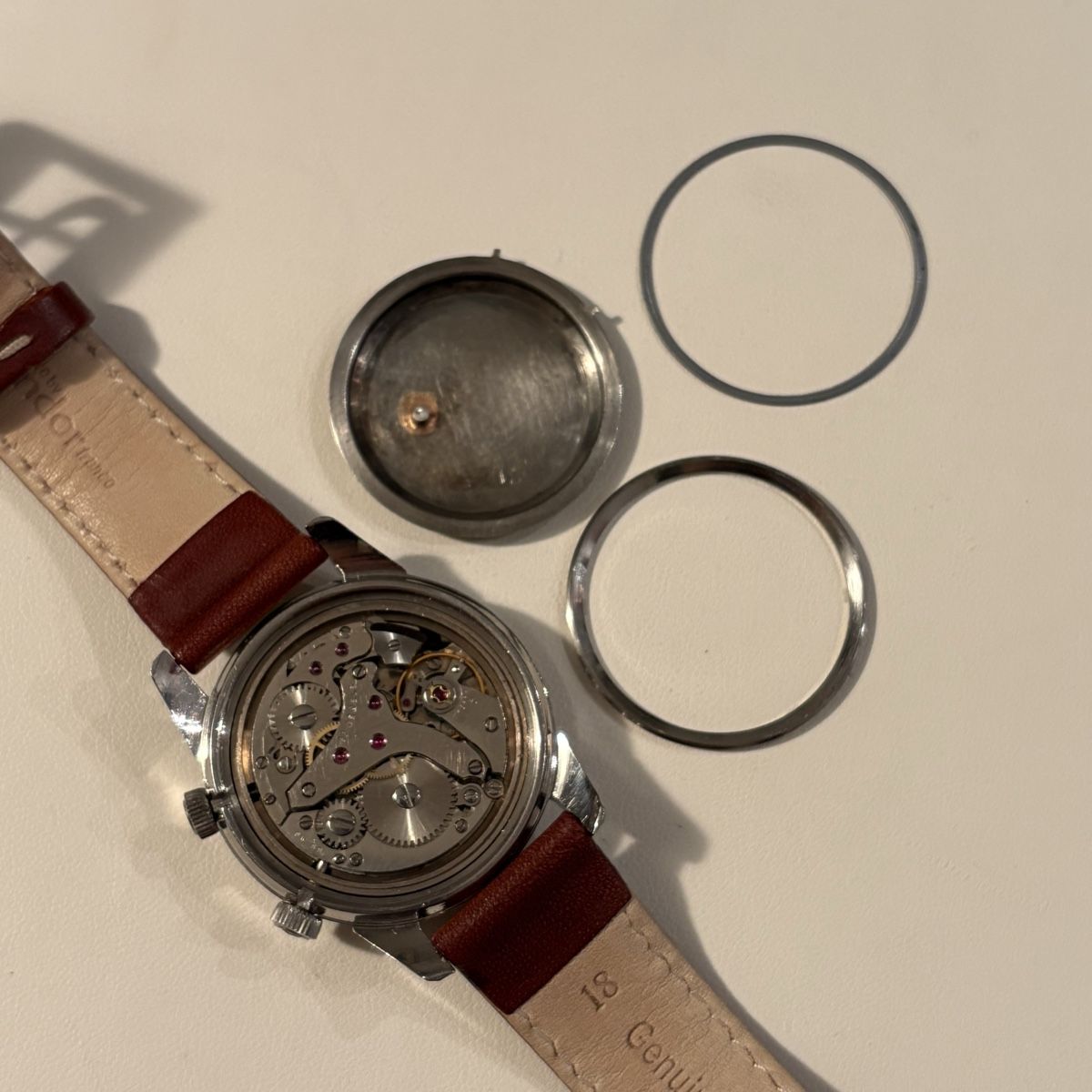 Angelus Orologi: Angelus Datalarm Weckeruhr Stahl – Usato da Winterthur venduto da LaBodega 7