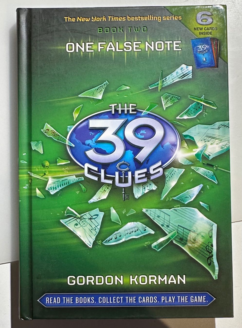 Libri: The 39 Clues, 2, One false Note,  incl aller Karten – Usato da Schaffhausen venduto da Guckyy