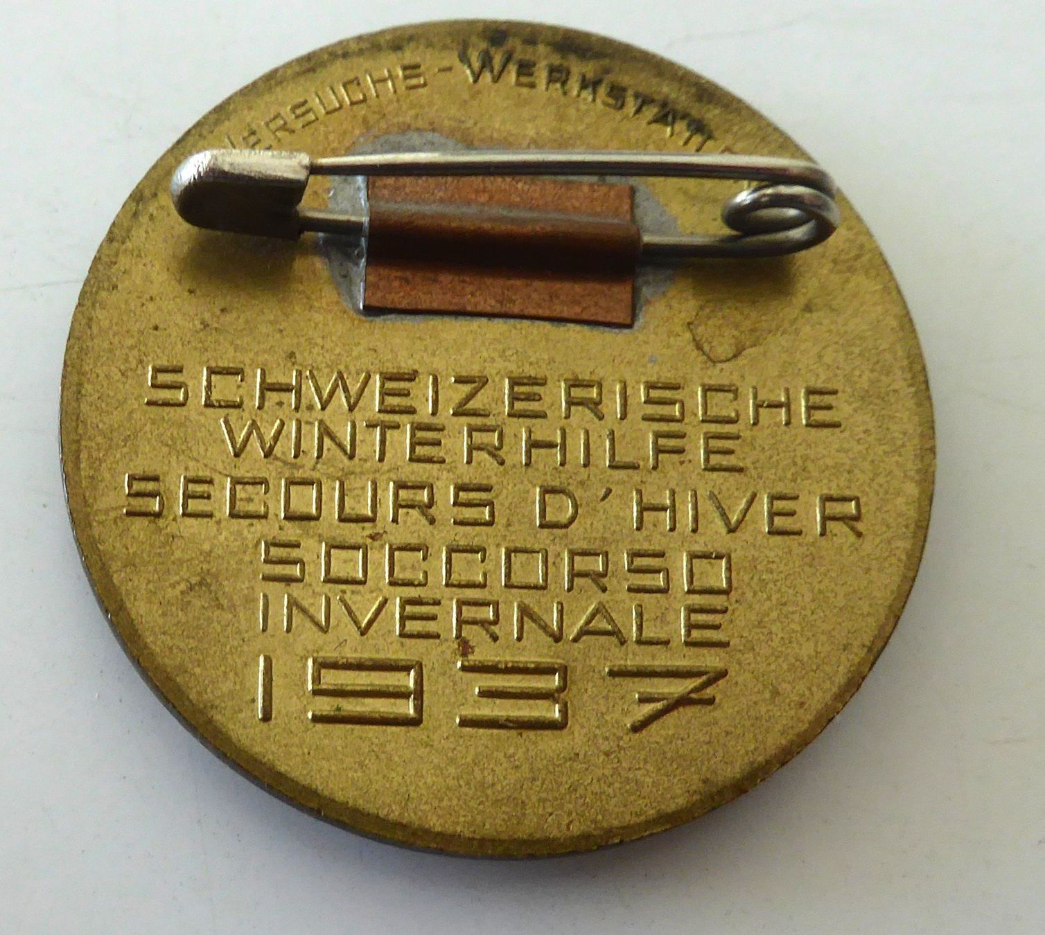 Placchette & Badge: Schweizer Winterhilfe 1937 Ø 3 cm – Usato da Aesch BL venduto da Kauri1 1