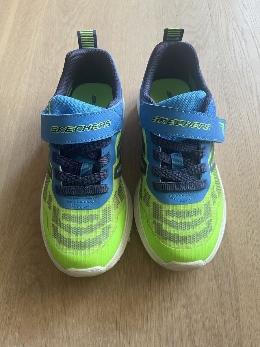 Skechers Schuhe für Jungen: Skechers  Sneaker – Gebraucht aus Embrach von mabrielle