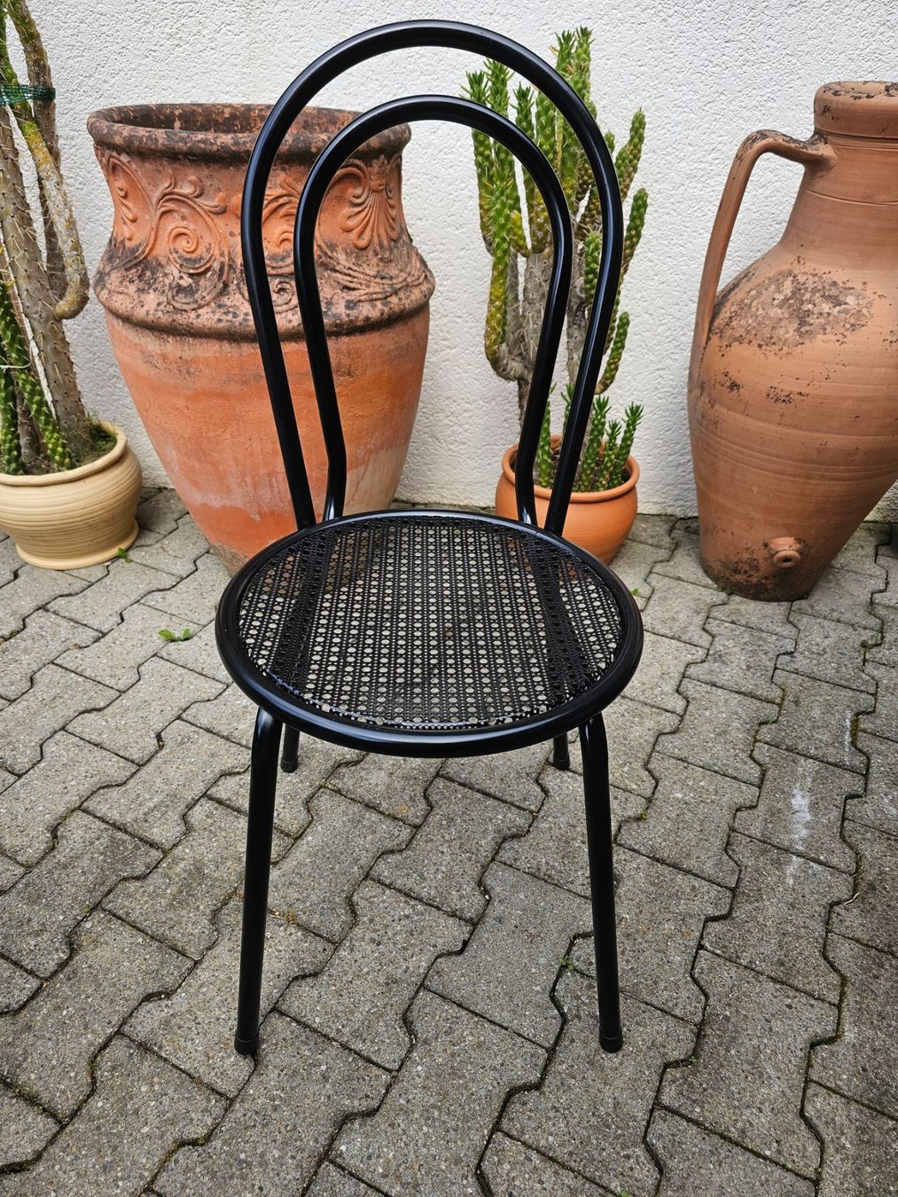 Set di tavolo e panche: Bistrotisch Granittisch 2 Stühle – Usato da Villnachern venduto da hasta08 6