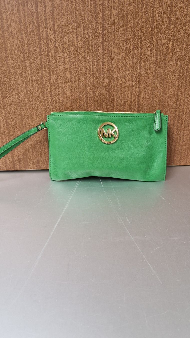 Michael Kors Borse da donna: Michael Kors Handtsche Clutch grün – Nuovo (secondo la descrizione) da Wallisellen venduto da jazie_11