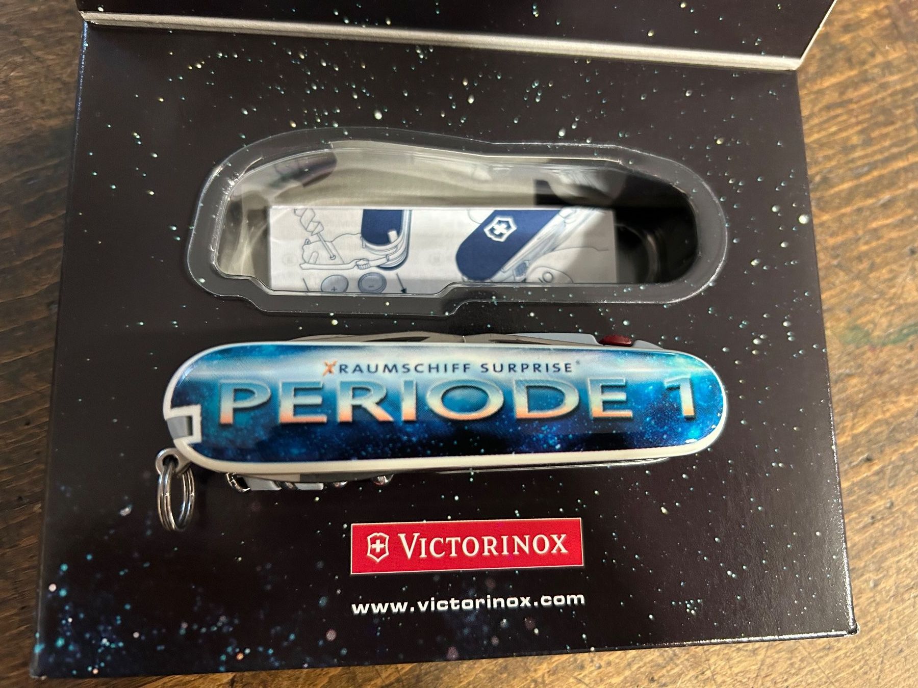 Victorinox Coltelli tascabile: Victorinox Raumschiff Surprise Periode 1 – Nuovo e nell'imballaggio originale da Aarau venduto da Tanichtis01 3