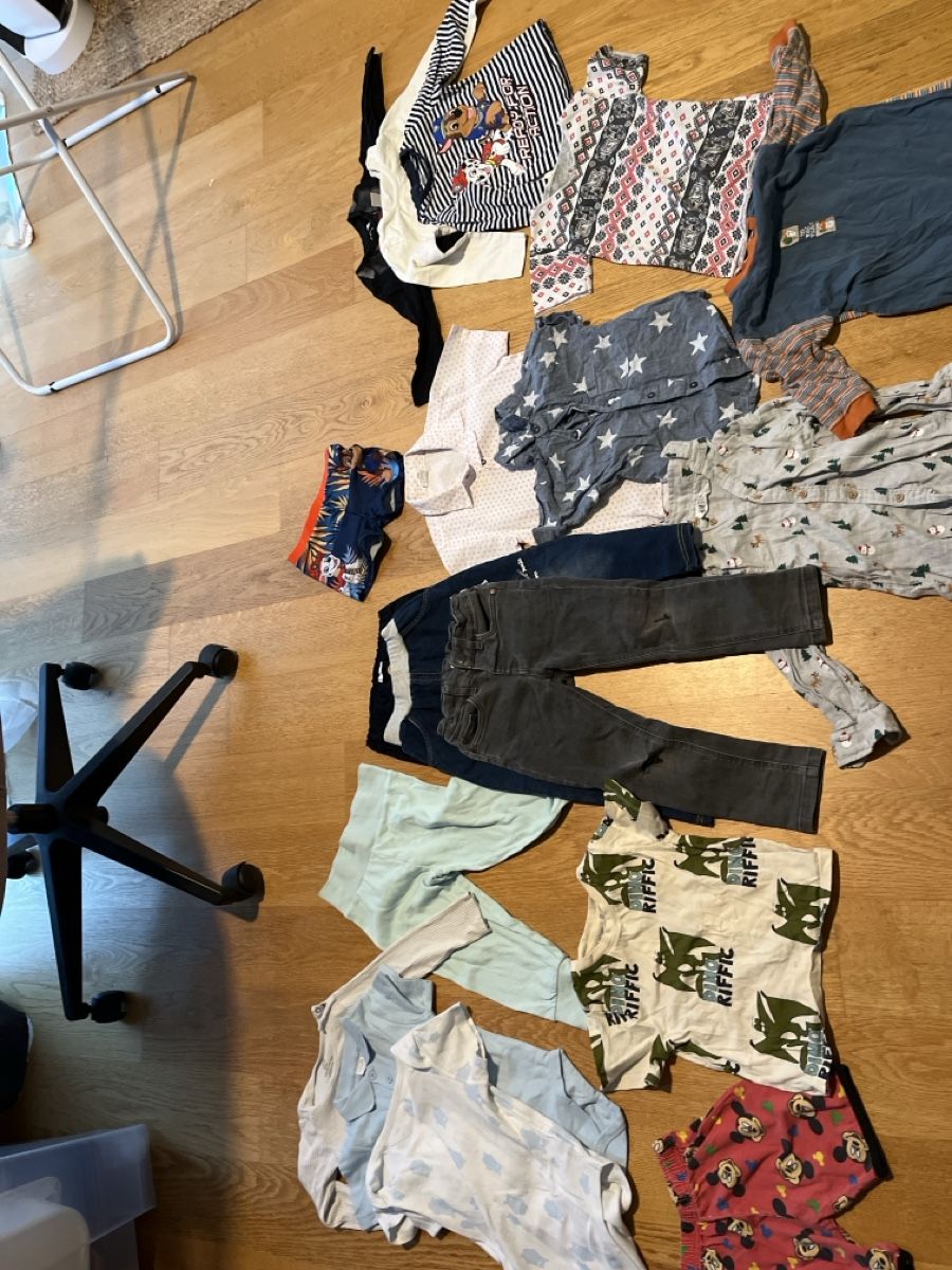 Kleiderpakete & -sets: Clothing bundle set – Gebraucht aus Pfäffikon ZH von 45v_8w27