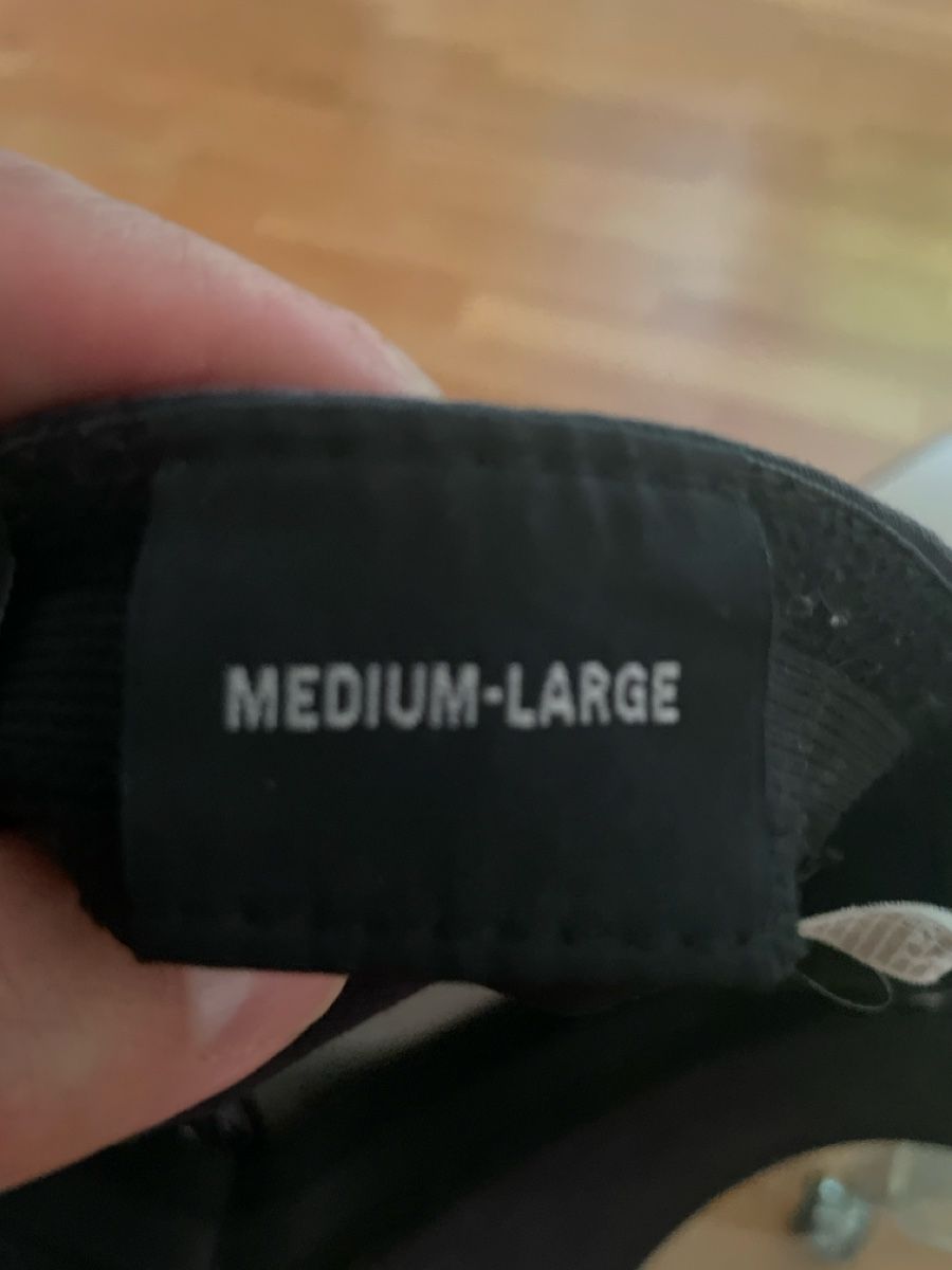 Sonstige Kleidung & Accessoires: Caps – Gebraucht aus Uttigen von Saurer33 1