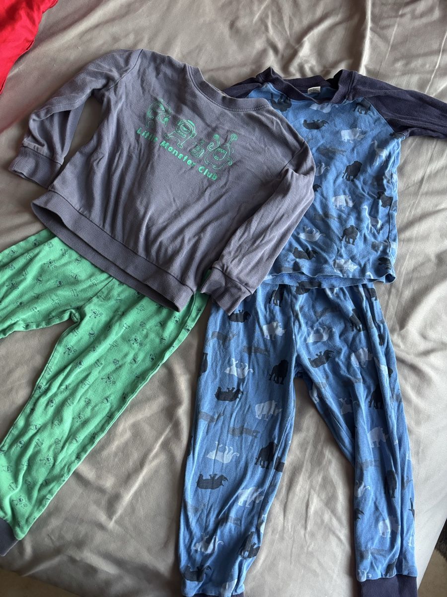Pigiama & Simili: Pyjamas 98/104 – Usato da Thun venduto da schane92