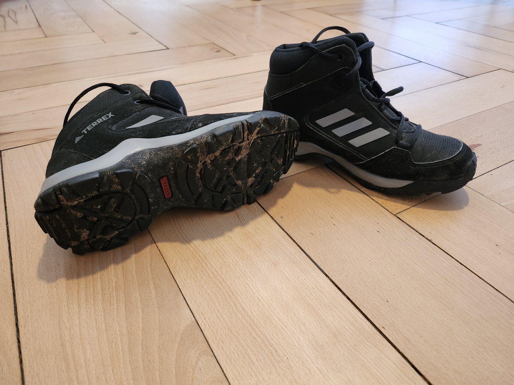 Adidas Scarpe per ragazzi: Kinder Wanderschuhe Adidas Terrex Grösse 32 gebraucht – Usato da Zürich venduto da rak_t2vf 3