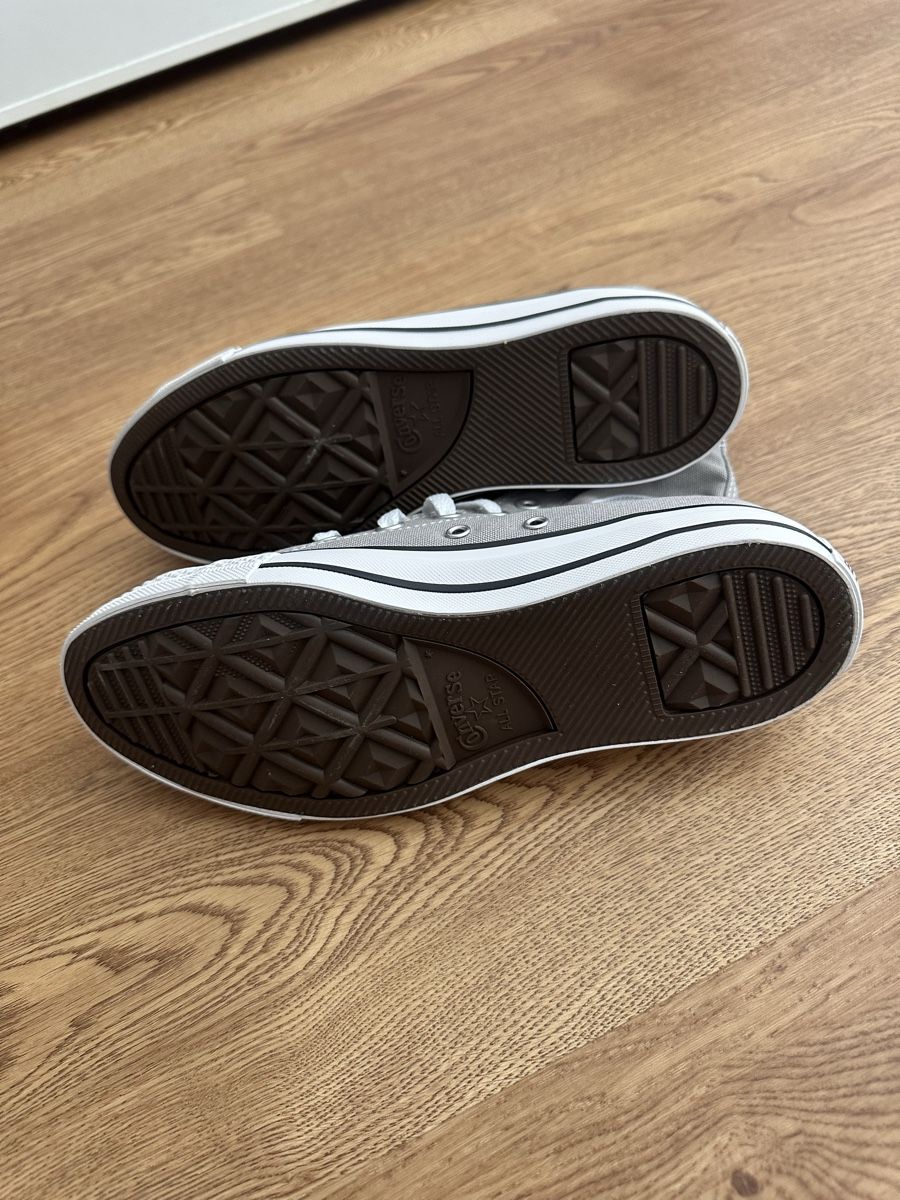 Converse Damenschuhe: Converse Grau, ungetragen – Neu (gemäss Beschreibung) aus Studen BE von Dedechi 3